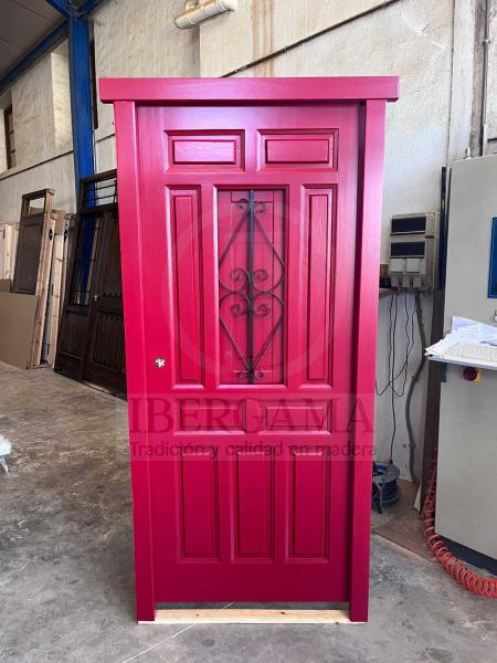 puerta-calle-ventanuco-pintada-rojo