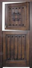 Puerta Rústica Partida de Tablones y Clavos con Ventanuco 